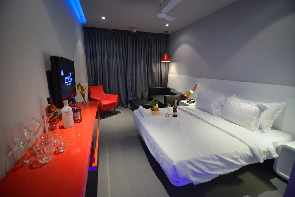Sinq Party Hotel - No Male Stags Allowed Кандолим Номер фото